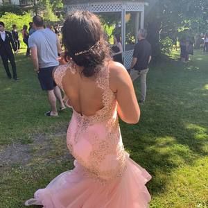 Meet your Posher, Sara